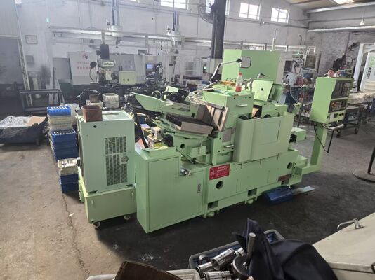 長尺バー用研削盤、大容量と堅牢なフレームにより製造工場での安定した運転を保証